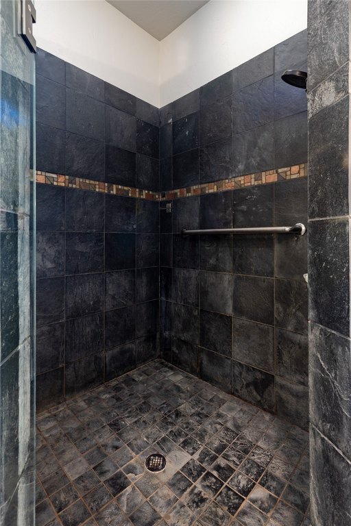Rollins, Montana, 59931, United States, 5 Bedrooms Bedrooms, ,4 BathroomsBathrooms,Residential,Forsale,1941184
