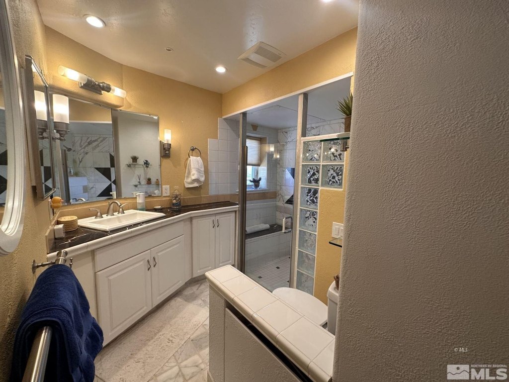 Gerlach, Nevada, 89412, United States, 2 Bedrooms Bedrooms, ,2 BathroomsBathrooms,Residential,Forsale,1910342