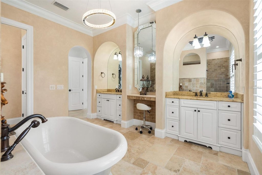 DUNNELLON, Florida, 34432, United States, 4 Bedrooms Bedrooms, ,3.5 BathroomsBathrooms,Residential,Forsale,2009528