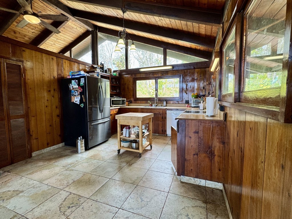 Holualoa, Hawaii, 96725, United States, 3 Bedrooms Bedrooms, ,2 BathroomsBathrooms,Residential,Forsale,1953859