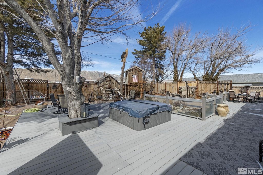Gerlach, Nevada, 89412, United States, 4 Bedrooms Bedrooms, ,3.5 BathroomsBathrooms,Residential,Forsale,1910330