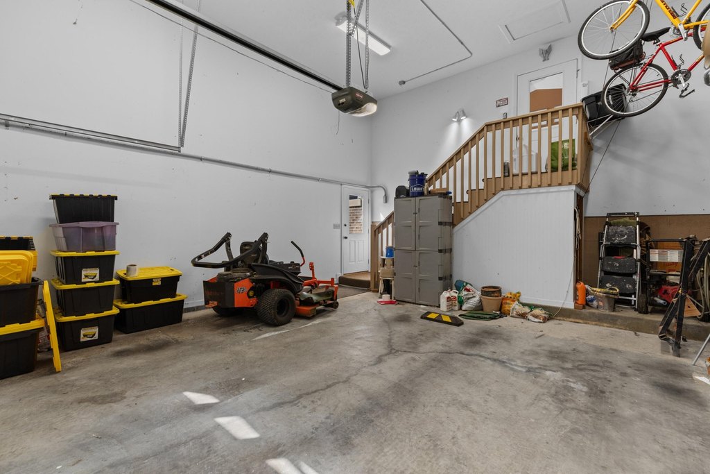 Dandridge, Tennessee, 37725, United States, 3 Bedrooms Bedrooms, ,3 BathroomsBathrooms,Residential,Forsale,1986956