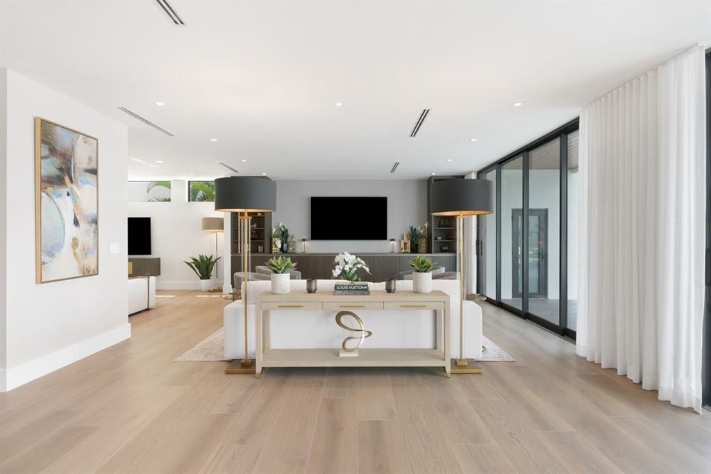 Fort Lauderdale, Florida, 33316, United States, 5 Bedrooms Bedrooms, ,6.5 BathroomsBathrooms,Residential,Forsale,1951896