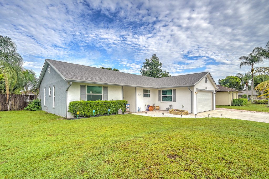 Royal Palm Beach, Florida, 33411, United States, 3 Bedrooms Bedrooms, ,2 BathroomsBathrooms,Residential,Forsale,1969897