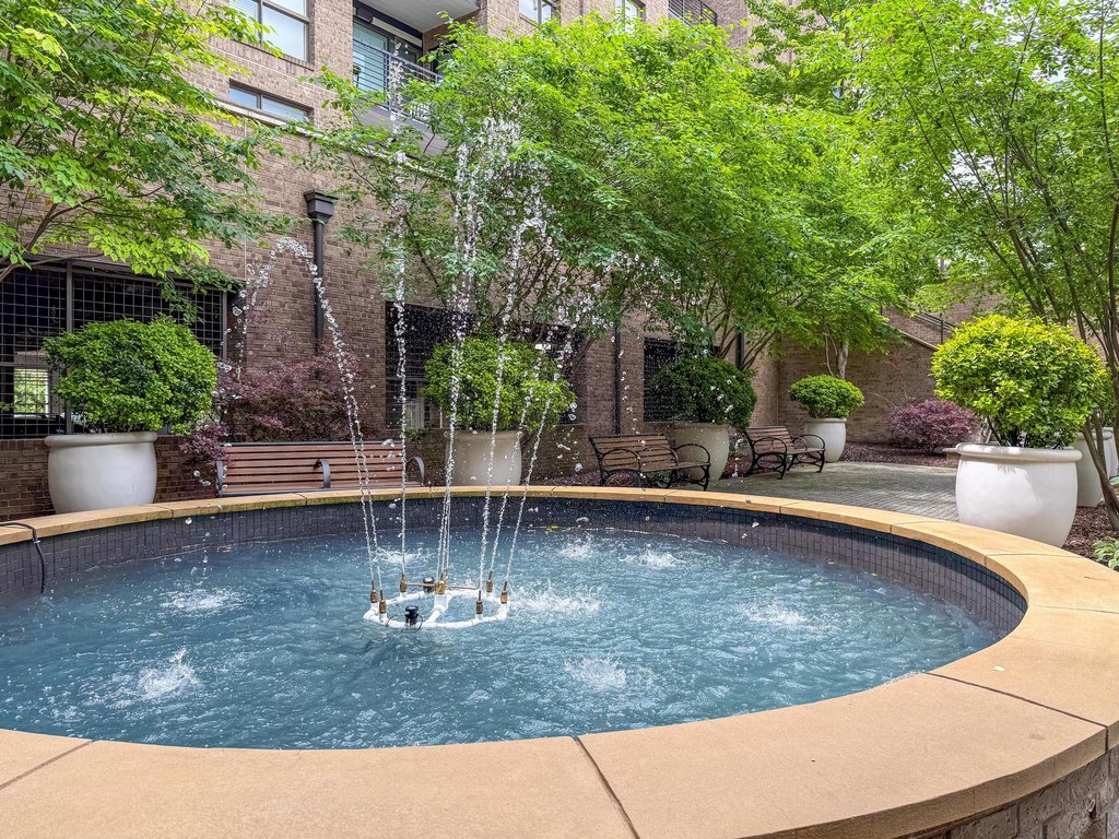 Chattanooga, Tennessee, 37405, United States, 2 Bedrooms Bedrooms, ,2 BathroomsBathrooms,Residential,Forsale,1922187