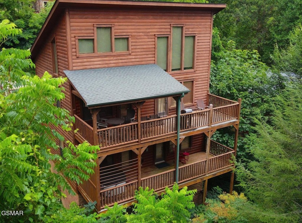 Gatlinburg, Tennessee, 37738, United States, 2 Bedrooms Bedrooms, ,2 BathroomsBathrooms,Residential,Forsale,1910202