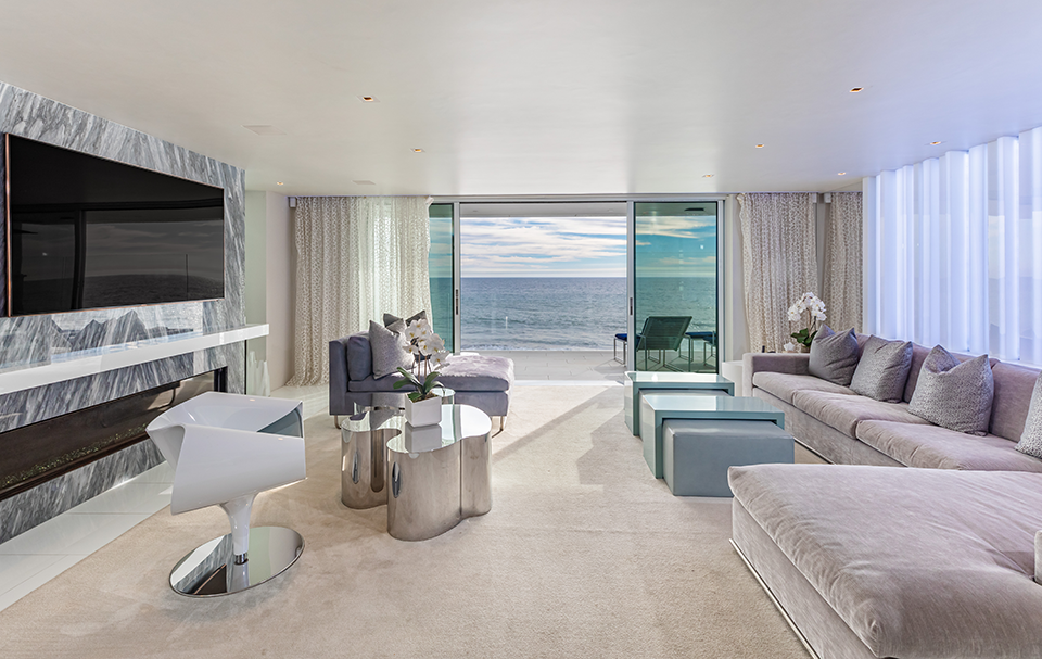 Malibu, California, 90265, United States, 4 Bedrooms Bedrooms, ,4 BathroomsBathrooms,Residential,Forsale,1993990