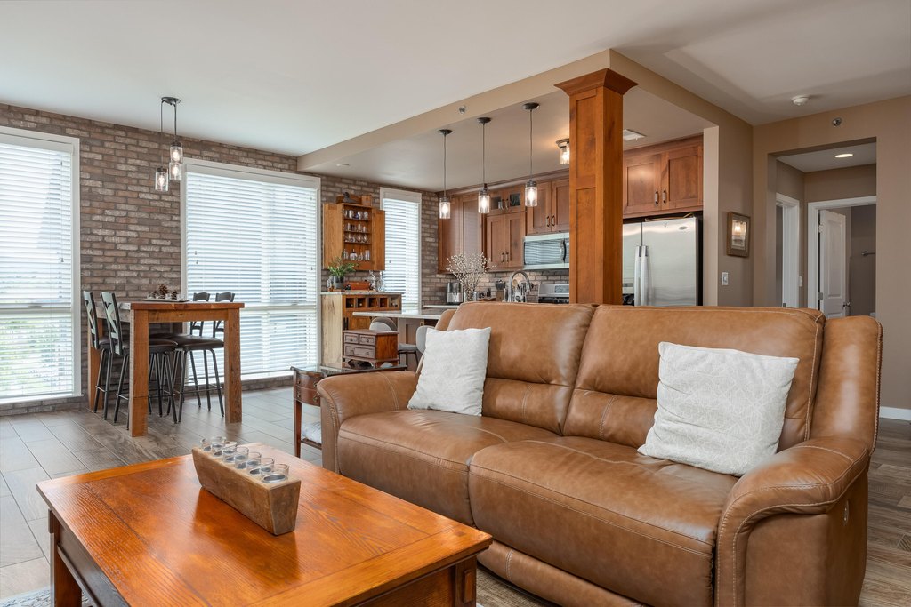Chattanooga, Tennessee, 37405, United States, 2 Bedrooms Bedrooms, ,2 BathroomsBathrooms,Residential,Forsale,1922187