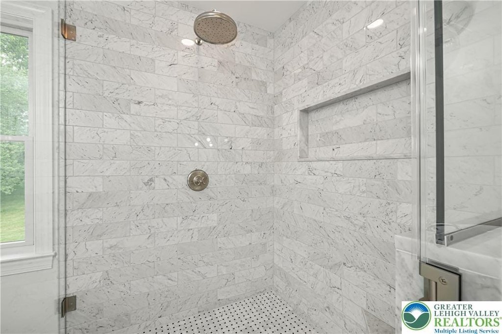 Lower Saucon Twp, Pennsylvania, 18015, United States, 6 Bedrooms Bedrooms, ,2.5 BathroomsBathrooms,Residential,Forsale,1929508