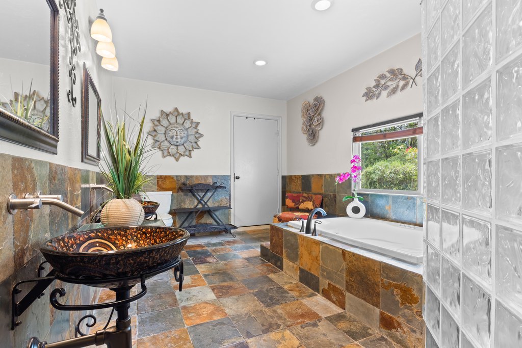 Kurtistown, Hawaii, 96760, United States, 4 Bedrooms Bedrooms, ,4.5 BathroomsBathrooms,Residential,Forsale,1989816