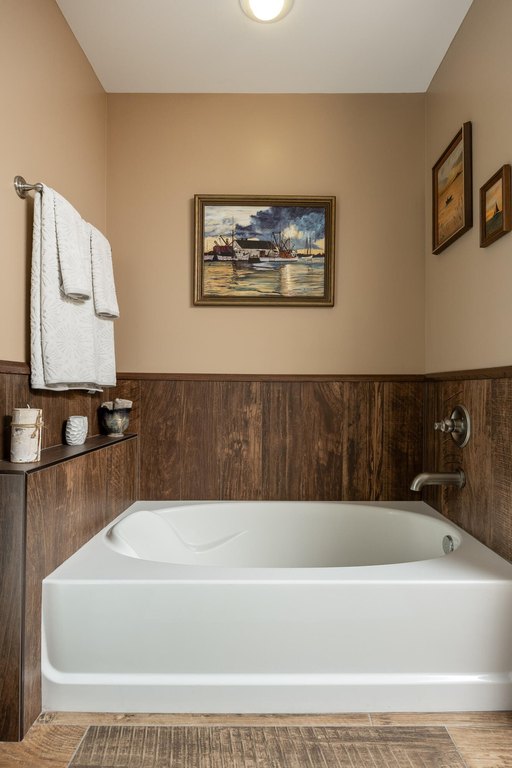 Chattanooga, Tennessee, 37405, United States, 2 Bedrooms Bedrooms, ,2 BathroomsBathrooms,Residential,Forsale,1922187