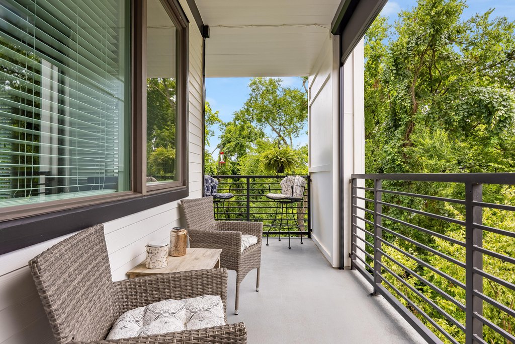 Chattanooga, Tennessee, 37405, United States, 2 Bedrooms Bedrooms, ,2 BathroomsBathrooms,Residential,Forsale,1922187