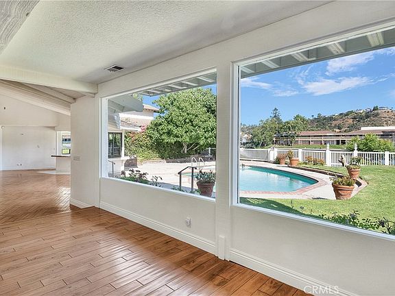 Westlake Village, California, 91361, United States, 4 Bedrooms Bedrooms, ,5 BathroomsBathrooms,Residential,Forsale,1919220