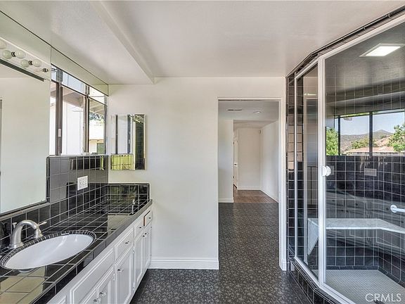 Westlake Village, California, 91361, United States, 4 Bedrooms Bedrooms, ,5 BathroomsBathrooms,Residential,Forsale,1919220