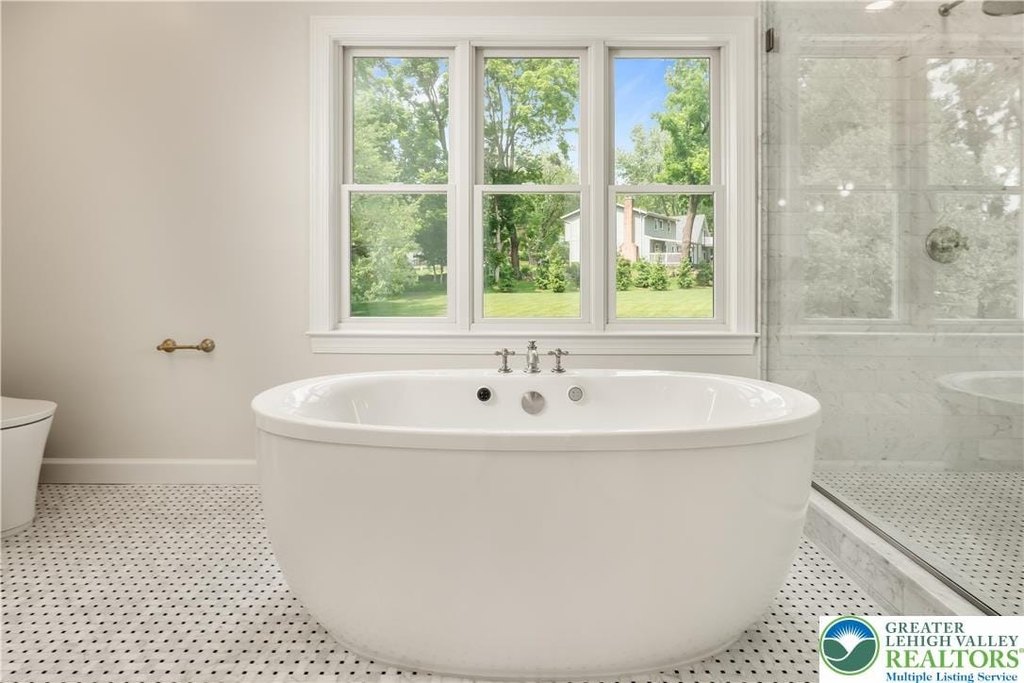Lower Saucon Twp, Pennsylvania, 18015, United States, 6 Bedrooms Bedrooms, ,2.5 BathroomsBathrooms,Residential,Forsale,1929508