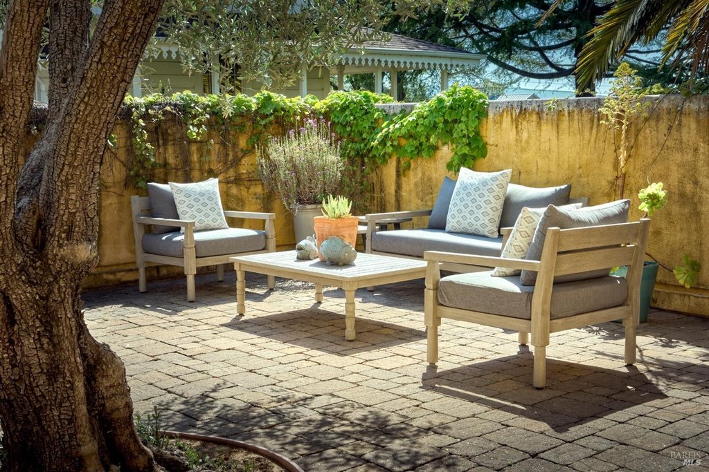 Sonoma, California, 95476, United States, 5 Bedrooms Bedrooms, ,4.5 BathroomsBathrooms,Residential,Forsale,1968170