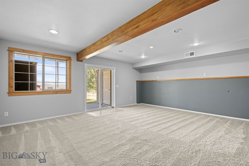 Livingston, Montana, 59047, United States, 4 Bedrooms Bedrooms, ,2 BathroomsBathrooms,Residential,Forsale,1944300