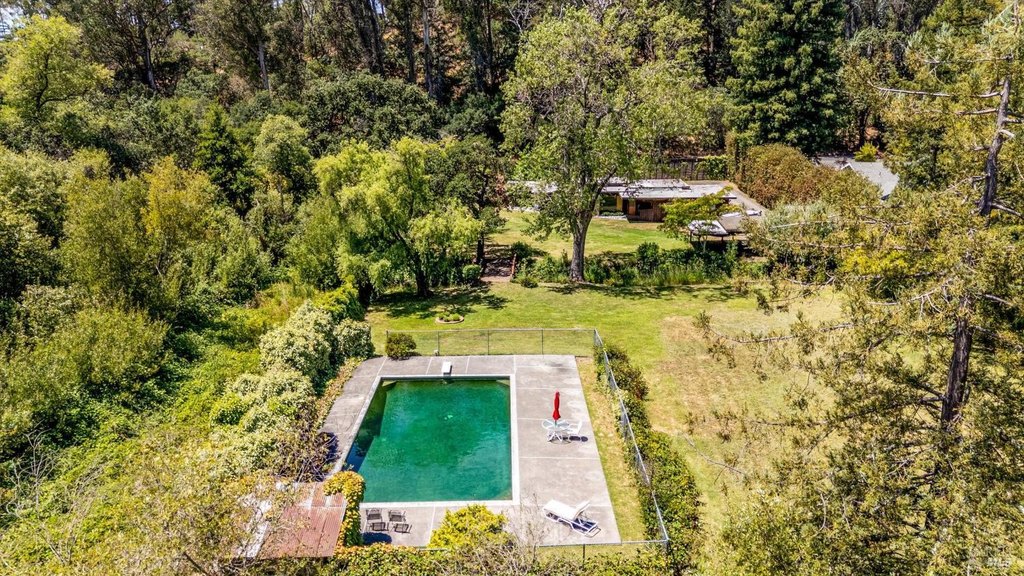 Santa Rosa, California, 95404, United States, 3 Bedrooms Bedrooms, ,1.5 BathroomsBathrooms,Residential,Forsale,1934051