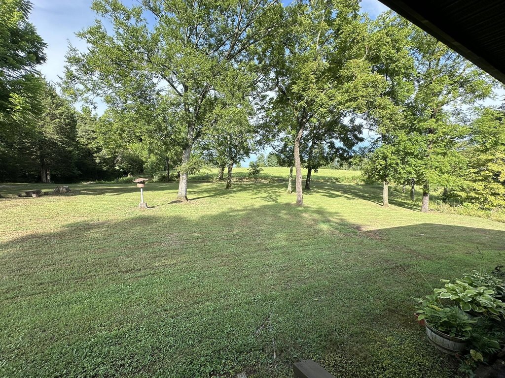 Dandridge, Tennessee, 37725, United States, 3 Bedrooms Bedrooms, ,2 BathroomsBathrooms,Residential,Forsale,1919014