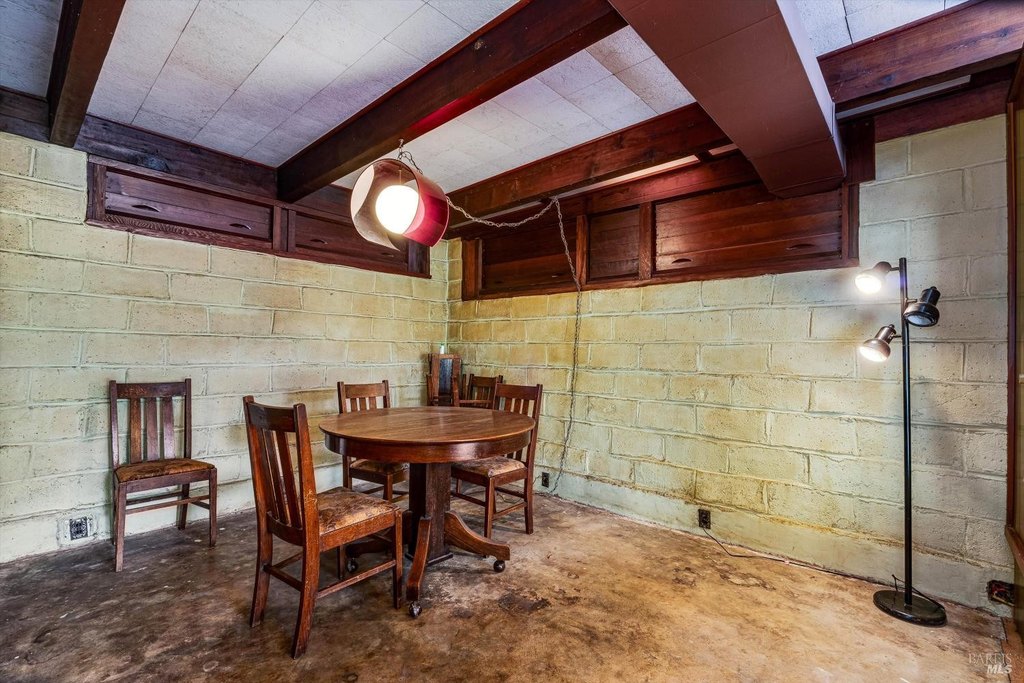 Santa Rosa, California, 95404, United States, 3 Bedrooms Bedrooms, ,1.5 BathroomsBathrooms,Residential,Forsale,1934051