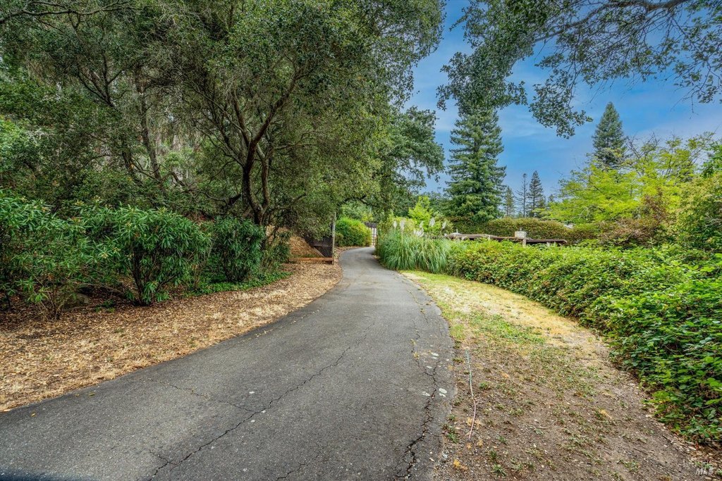 Santa Rosa, California, 95404, United States, 3 Bedrooms Bedrooms, ,1.5 BathroomsBathrooms,Residential,Forsale,1934051