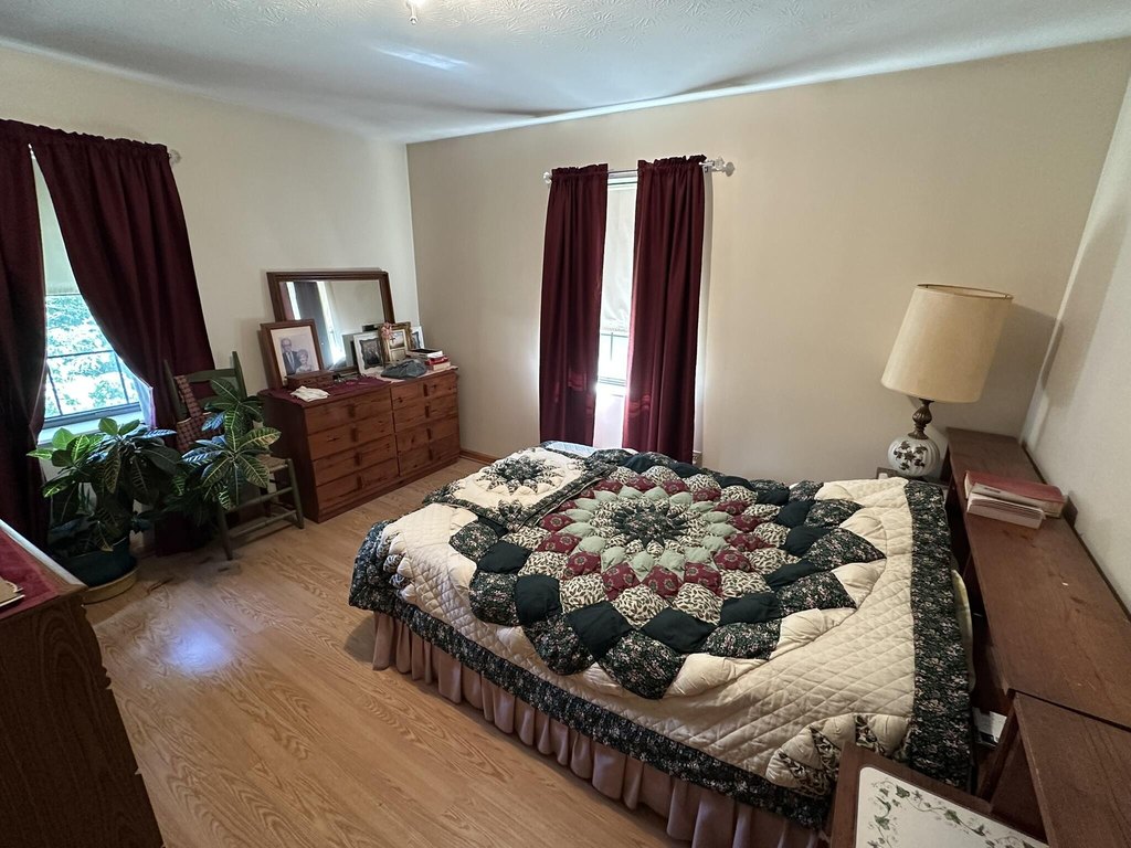 Dandridge, Tennessee, 37725, United States, 3 Bedrooms Bedrooms, ,2 BathroomsBathrooms,Residential,Forsale,1919014