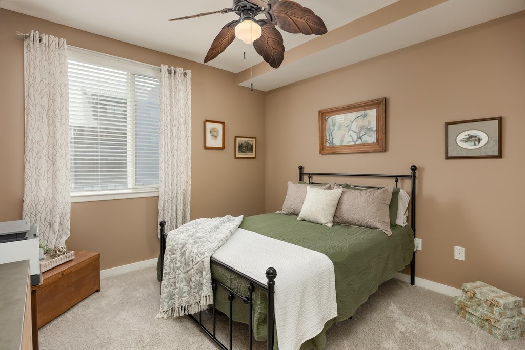 Chattanooga, Tennessee, 37405, United States, 2 Bedrooms Bedrooms, ,2 BathroomsBathrooms,Residential,Forsale,1922187
