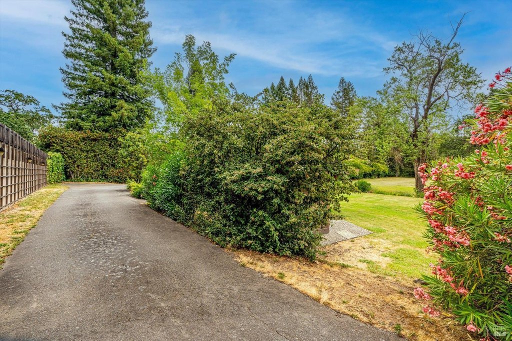 Santa Rosa, California, 95404, United States, 3 Bedrooms Bedrooms, ,1.5 BathroomsBathrooms,Residential,Forsale,1934051