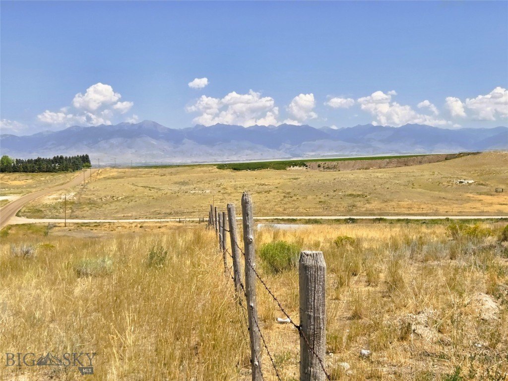 Twin Bridges, Montana, 59754, United States, 3 Bedrooms Bedrooms, ,1.5 BathroomsBathrooms,Residential,Forsale,1914983