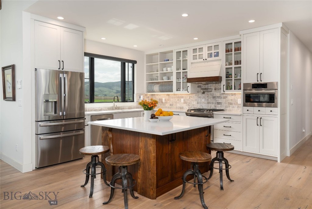 Gallatin Gateway, Montana, 59730, United States, 4 Bedrooms Bedrooms, ,3.5 BathroomsBathrooms,Residential,Forsale,1894829