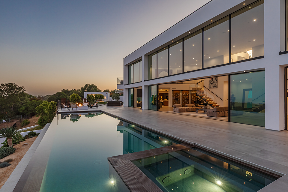 Malibu, California, 90265, United States, 6 Bedrooms Bedrooms, ,7 BathroomsBathrooms,Residential,Forsale,1904941