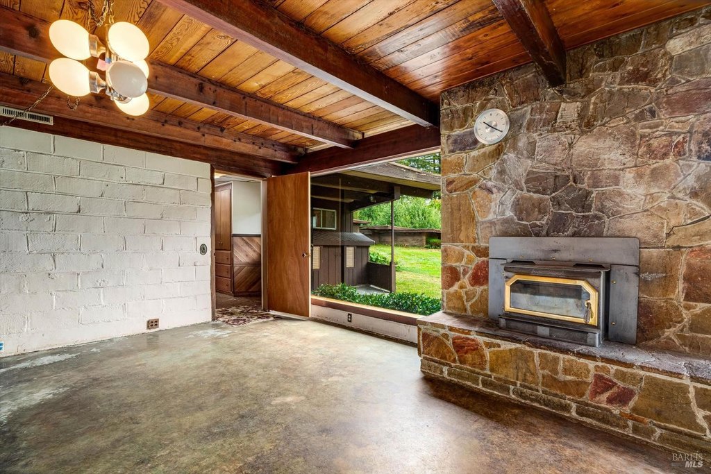 Santa Rosa, California, 95404, United States, 3 Bedrooms Bedrooms, ,1.5 BathroomsBathrooms,Residential,Forsale,1934051
