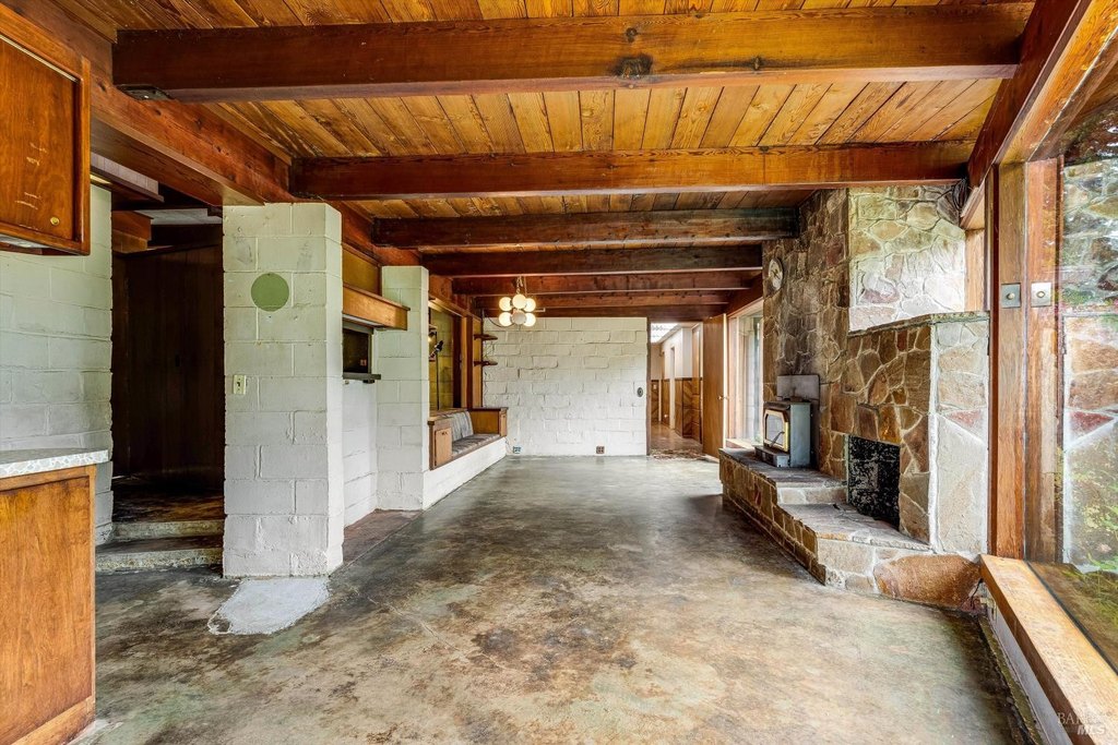 Santa Rosa, California, 95404, United States, 3 Bedrooms Bedrooms, ,1.5 BathroomsBathrooms,Residential,Forsale,1934051
