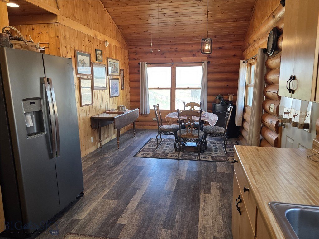 Twin Bridges, Montana, 59754, United States, 3 Bedrooms Bedrooms, ,1.5 BathroomsBathrooms,Residential,Forsale,1914983
