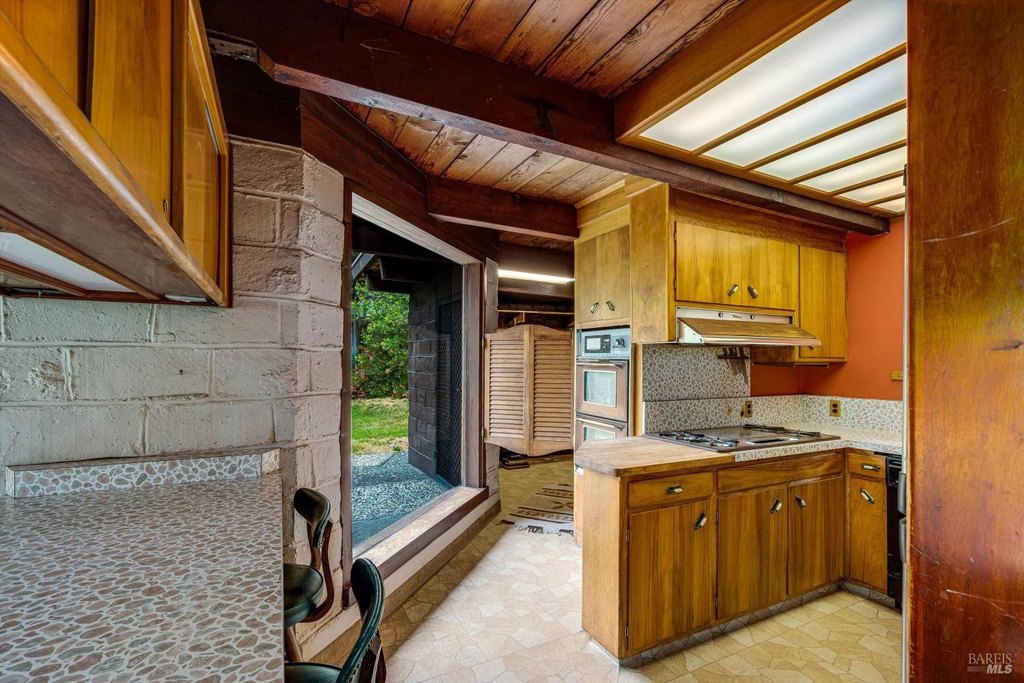 Santa Rosa, California, 95404, United States, 3 Bedrooms Bedrooms, ,1.5 BathroomsBathrooms,Residential,Forsale,1934051