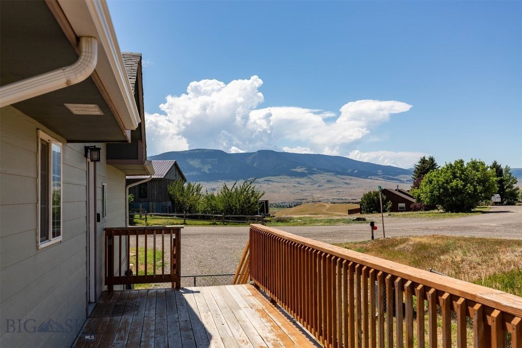 Livingston, Montana, 59047, United States, 4 Bedrooms Bedrooms, ,2 BathroomsBathrooms,Residential,Forsale,1944300