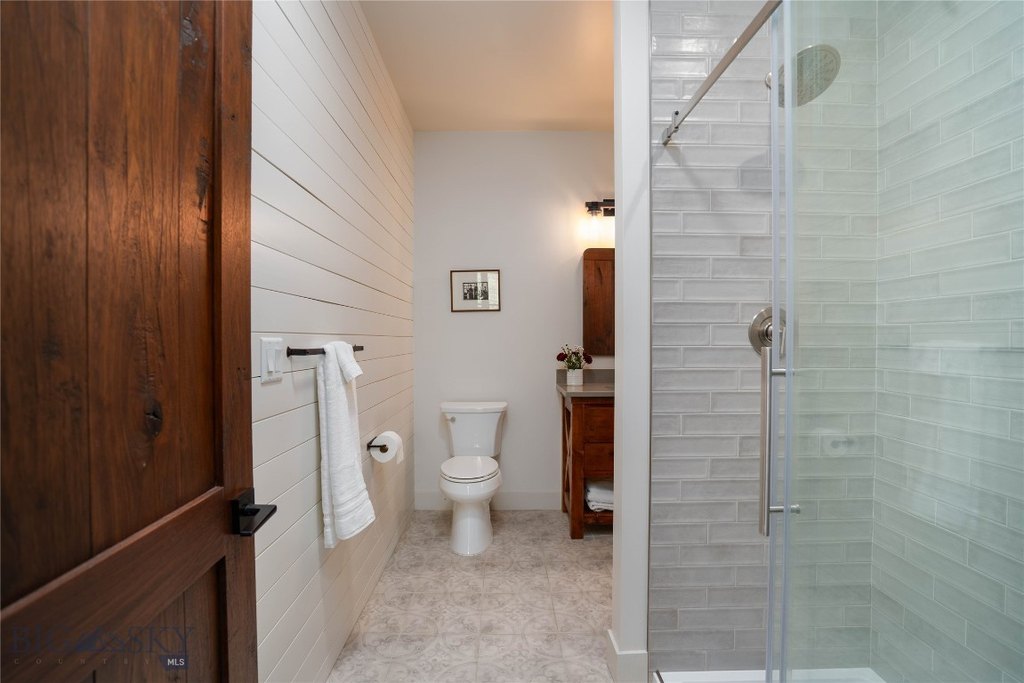 Gallatin Gateway, Montana, 59730, United States, 4 Bedrooms Bedrooms, ,3.5 BathroomsBathrooms,Residential,Forsale,1894829