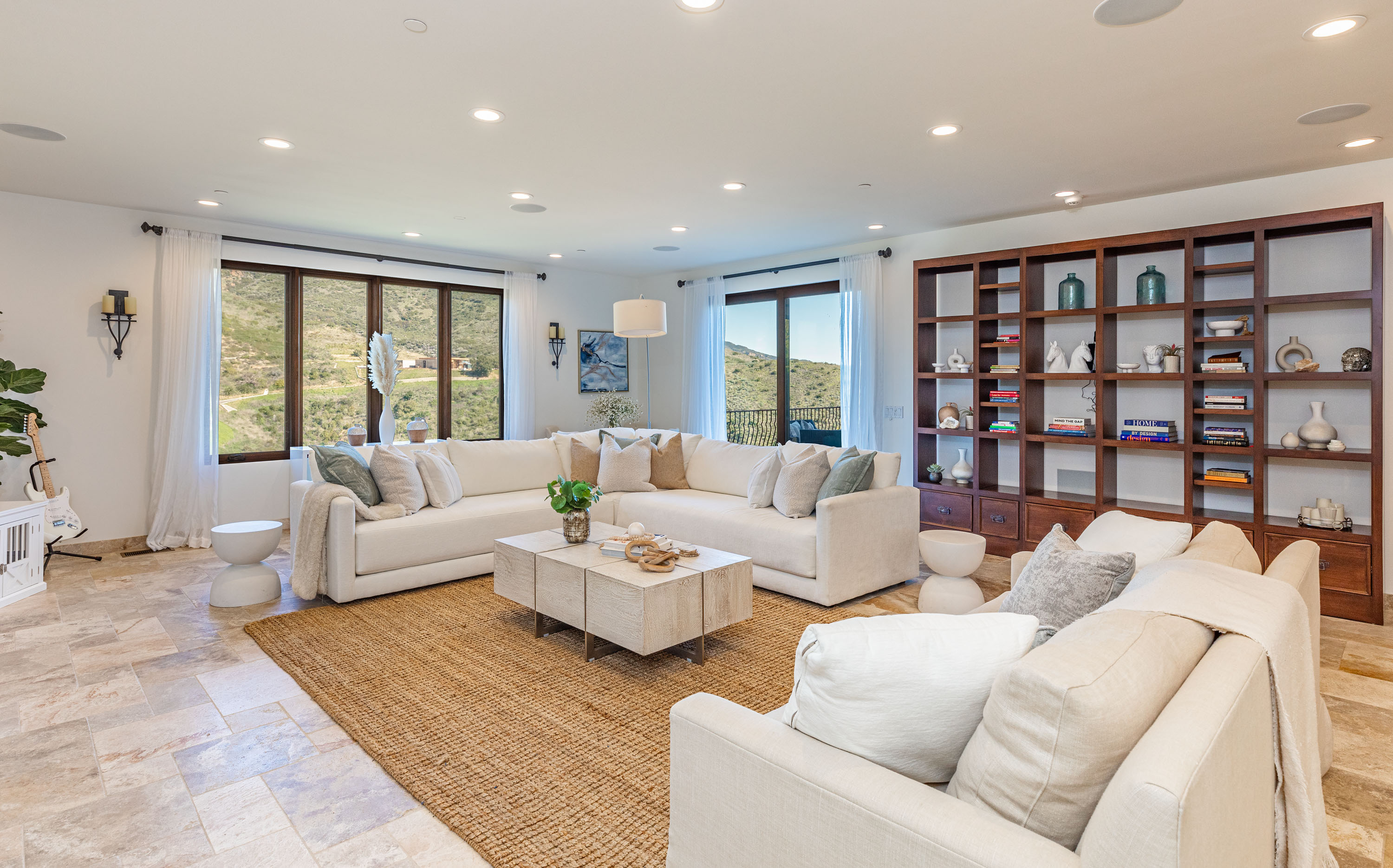 Malibu, California, 90265, United States, 7 Bedrooms Bedrooms, ,11 BathroomsBathrooms,Residential,Forsale,1904950