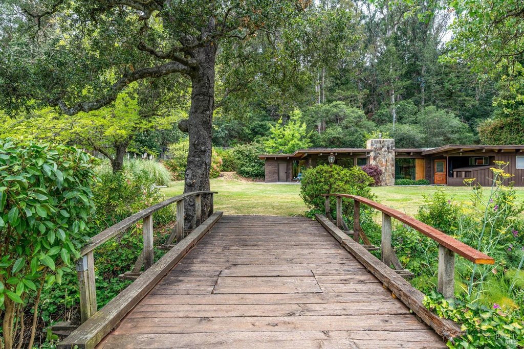 Santa Rosa, California, 95404, United States, 3 Bedrooms Bedrooms, ,1.5 BathroomsBathrooms,Residential,Forsale,1934051