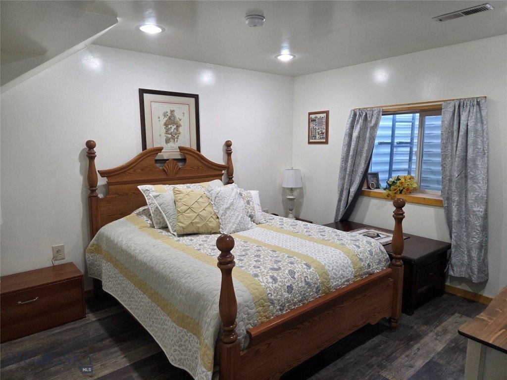 Twin Bridges, Montana, 59754, United States, 3 Bedrooms Bedrooms, ,1.5 BathroomsBathrooms,Residential,Forsale,1914983