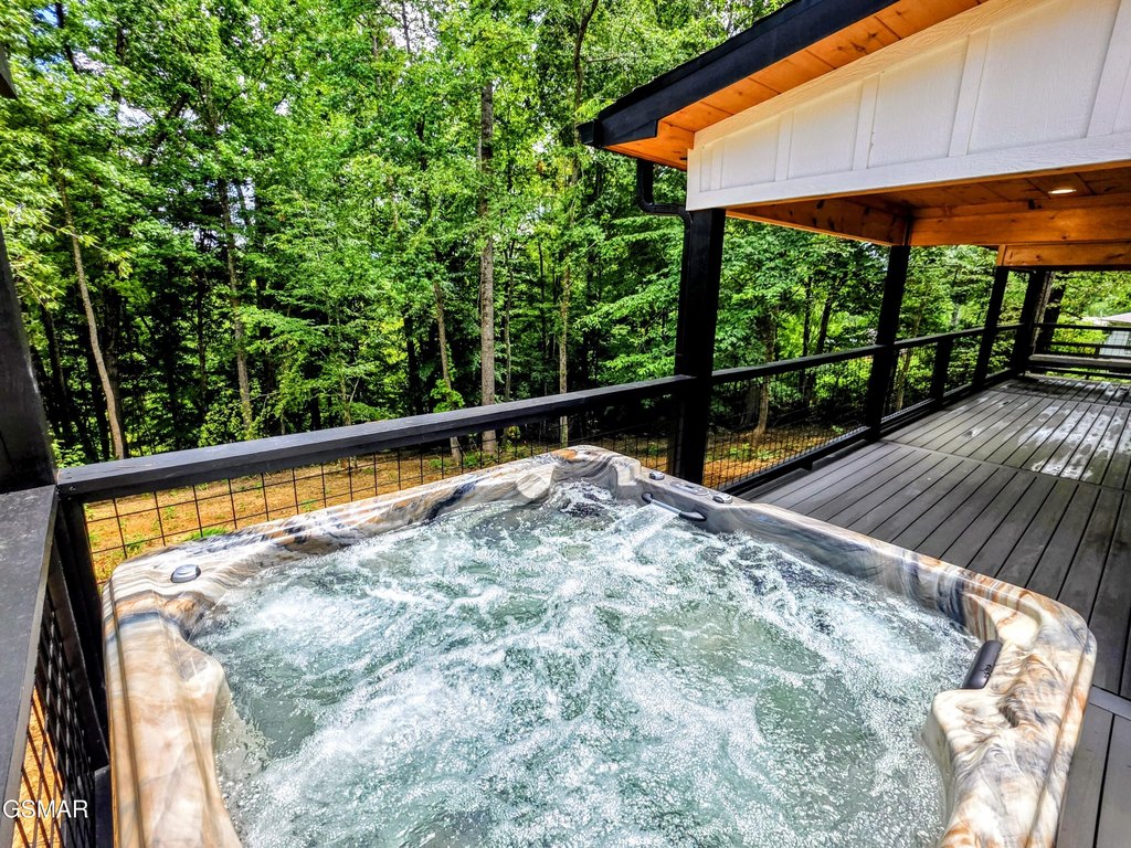 Sevierville, Tennessee, 37876, United States, 3 Bedrooms Bedrooms, ,2 BathroomsBathrooms,Residential,Forsale,1942445