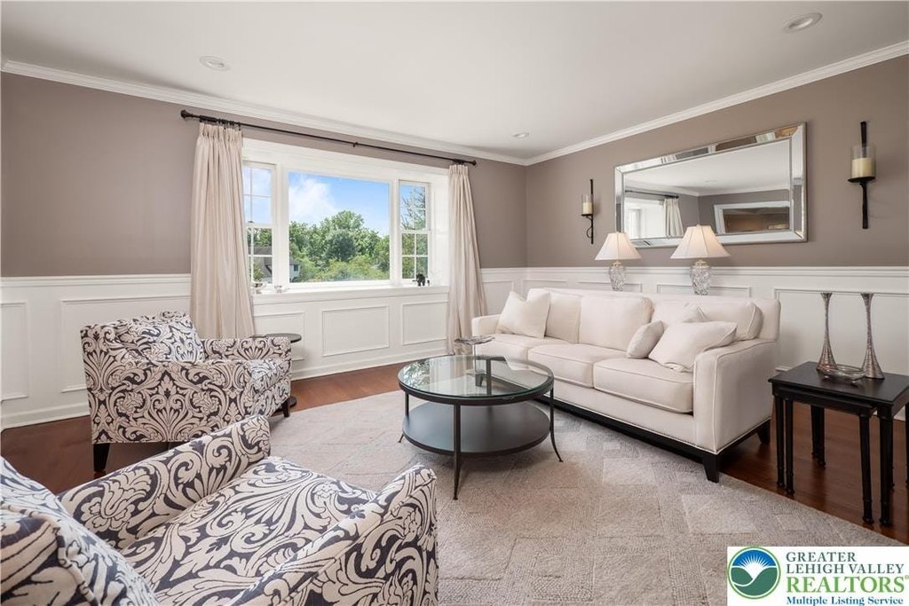 Lower Saucon Twp, Pennsylvania, 18015, United States, 6 Bedrooms Bedrooms, ,2.5 BathroomsBathrooms,Residential,Forsale,1929508