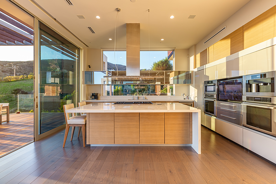 Malibu, California, 90265, United States, 5 Bedrooms Bedrooms, ,5 BathroomsBathrooms,Residential,Forsale,1904947