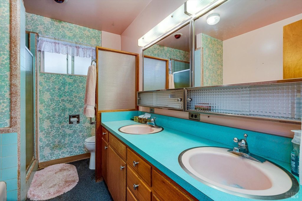 Santa Rosa, California, 95404, United States, 3 Bedrooms Bedrooms, ,1.5 BathroomsBathrooms,Residential,Forsale,1934051