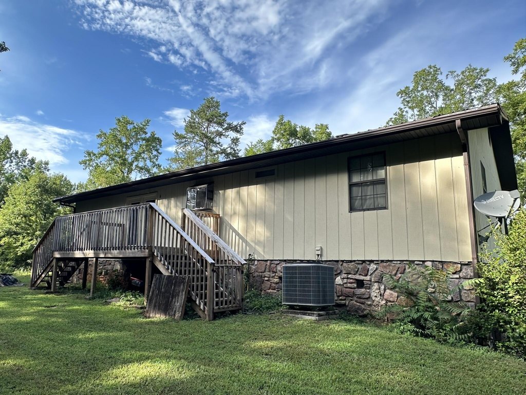 Dandridge, Tennessee, 37725, United States, 3 Bedrooms Bedrooms, ,2 BathroomsBathrooms,Residential,Forsale,1919014