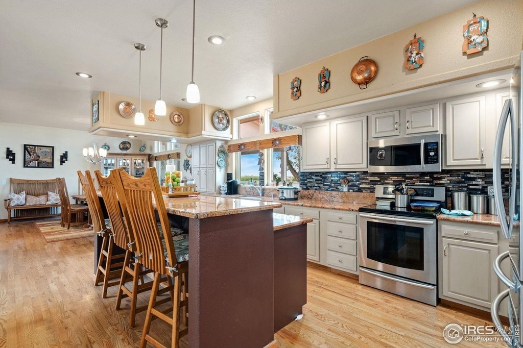 Ault, Colorado, 80610, United States, 4 Bedrooms Bedrooms, ,3 BathroomsBathrooms,Residential,Forsale,1946728