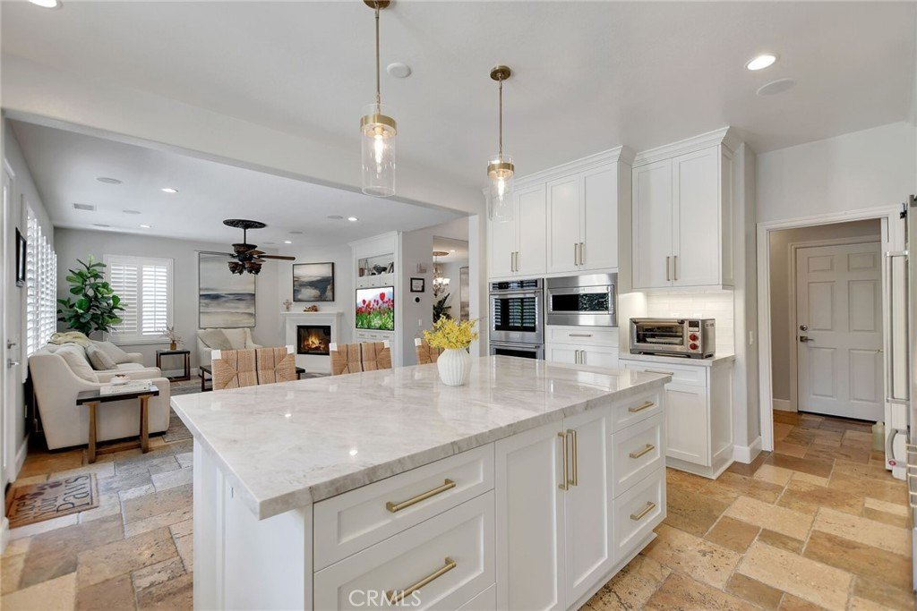 Upland, California, 91784, United States, 5 Bedrooms Bedrooms, ,4 BathroomsBathrooms,Residential,Forsale,1941472