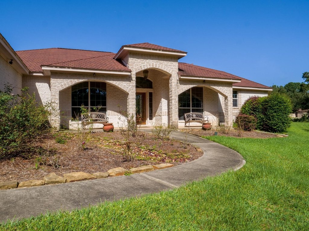 Montgomery, Texas, 77316, United States, 4 Bedrooms Bedrooms, ,2.5 BathroomsBathrooms,Residential,Forsale,1954115