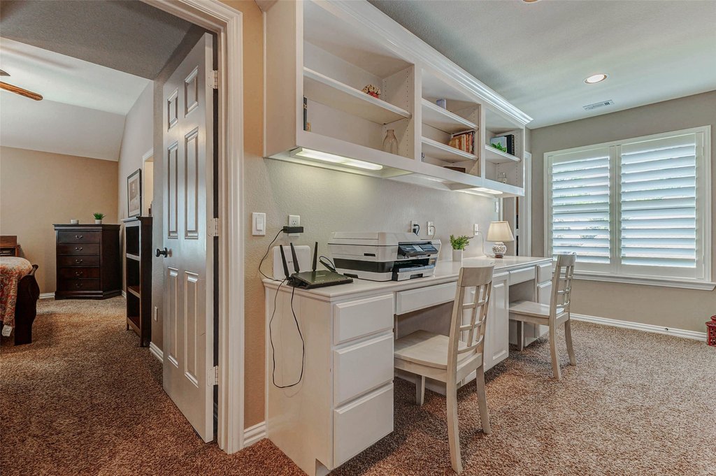 Montgomery, Texas, 77316, United States, 5 Bedrooms Bedrooms, ,4 BathroomsBathrooms,Residential,Forsale,1953053