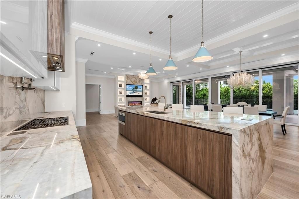 NAPLES, Florida, 34103, United States, 5 Bedrooms Bedrooms, ,5.5 BathroomsBathrooms,Residential,Forsale,1913832